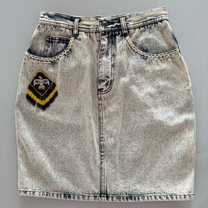Don't Stop VTG 80s Acid Wash Jean Pencil Skirt Size 9/10 SW Beaded Bird Patch